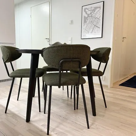 公寓 Quiet 10th Floor With Balcony, Next To Train Station